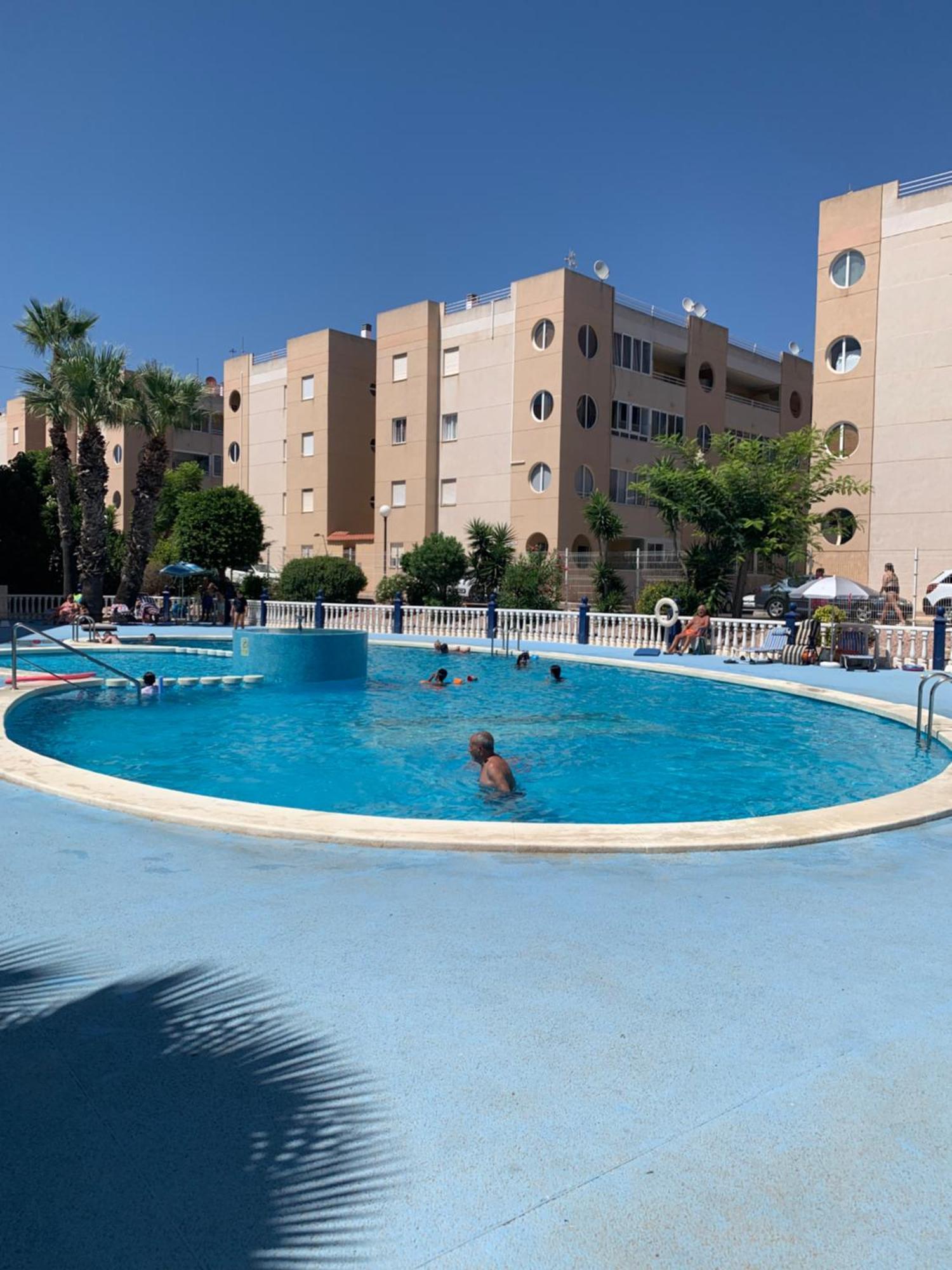 Apartament Tres Beau T4 Torrevieja Renove Et Moderne Zewnętrze zdjęcie